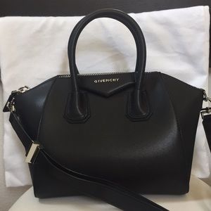 GIVENCHY Antigona Small Smooth Black Leather